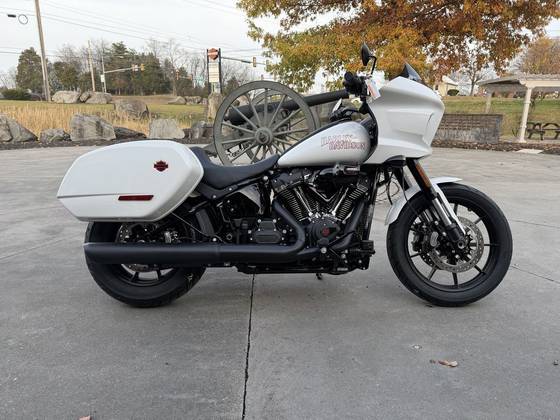 HARLEY-DAVIDSON LOW RIDER ST HARLEY-DAVIDSON LOW RIDER ST